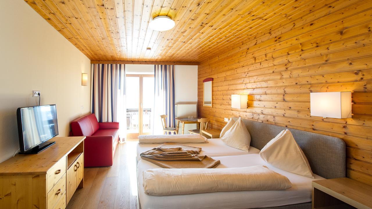 Sattleggers Alpenhof & Feriensternwarte Ξενοδοχείο Greifenburg Εξωτερικό φωτογραφία