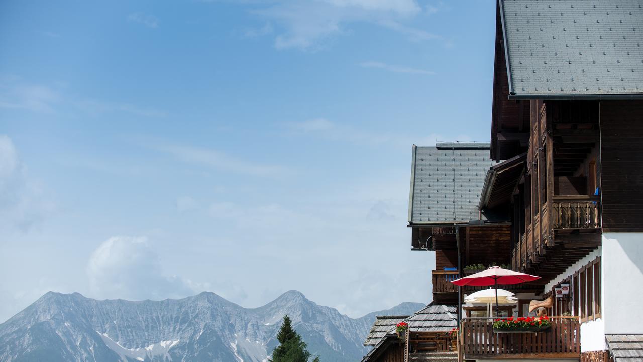 Sattleggers Alpenhof & Feriensternwarte Ξενοδοχείο Greifenburg Εξωτερικό φωτογραφία